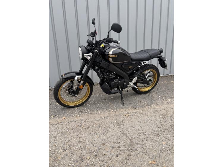 YAMAHA XSR 125 Legacy